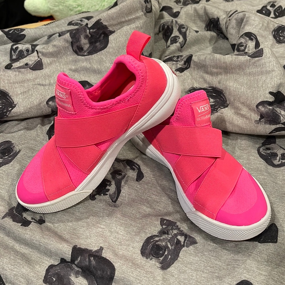 Vans ultra range gore knit slip on pink sneaker. No original box, brand new